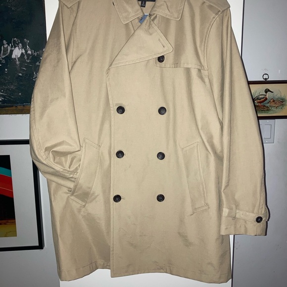 Banana Republic tan trench coat - Picture 3 of 7